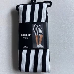 Torrid Black and White Striped Bike Shorts 9” Inseam size 4